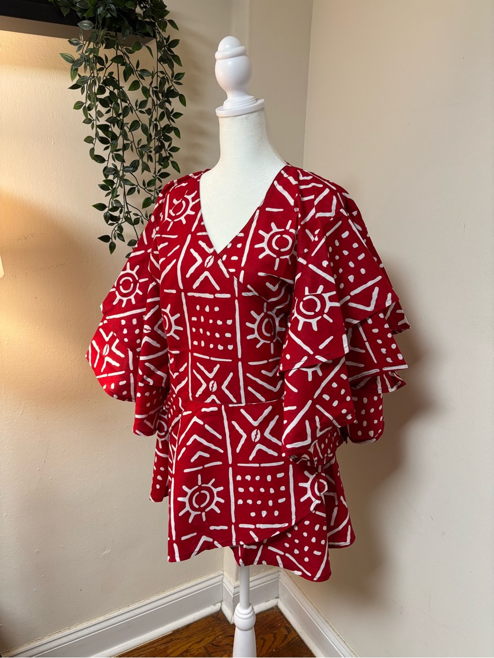Red V-Neck Geometric Print Ruffle Sleeve Tunic - Picture 15 of 16
